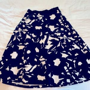 Adorable Banana Republic midi skirt!